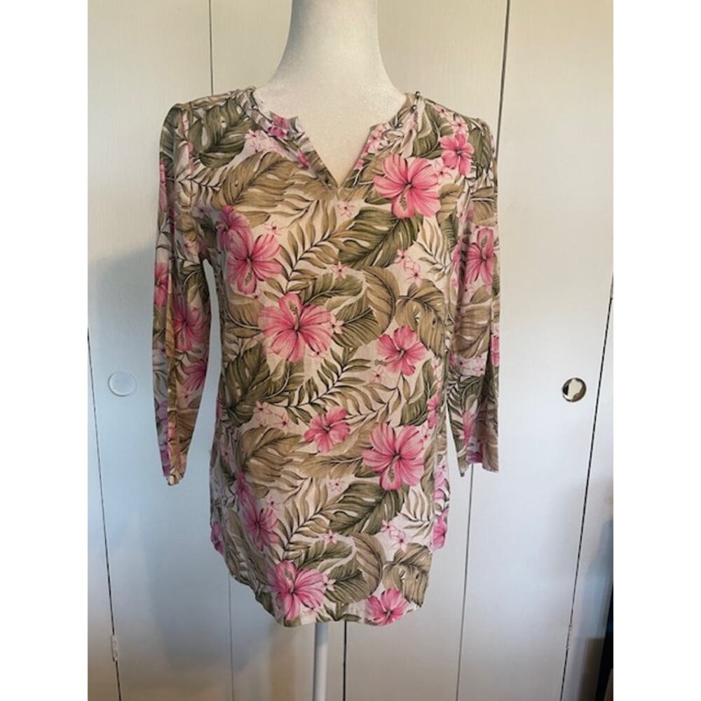 Coral Bay Size Small Hawaiian Print Pullover Linen Blouse‎ White w/ Pink Flowers
